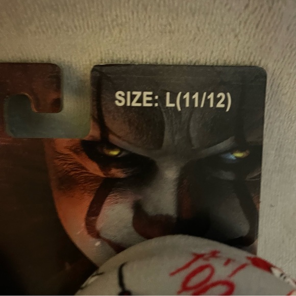 Pennywise IT Movie Slippers - Picture 2 of 5